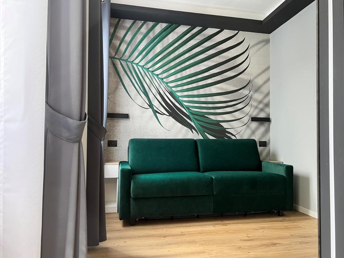 Prestige Duomo Apartment - Lake Como Bagian luar foto
