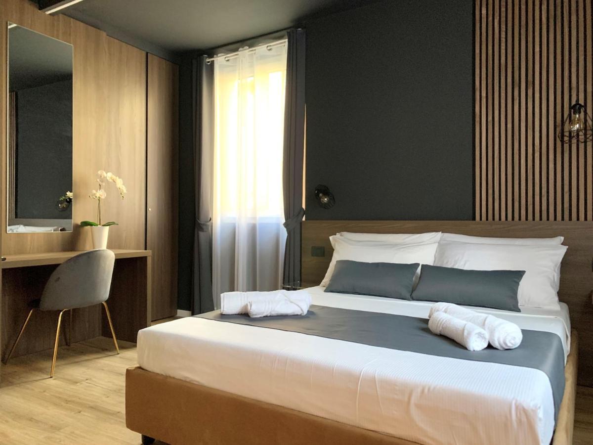 Prestige Duomo Apartment - Lake Como Bagian luar foto