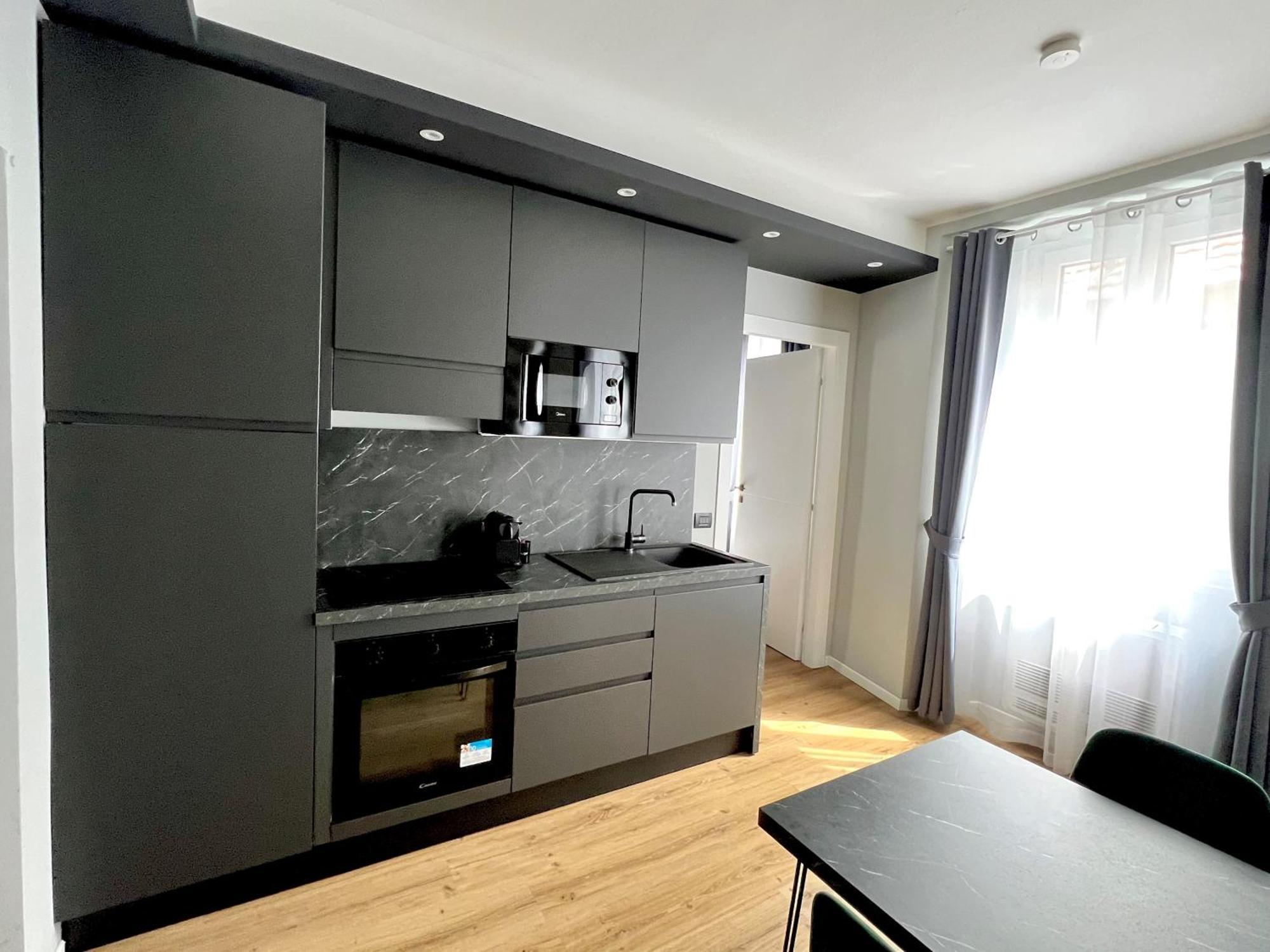 Prestige Duomo Apartment - Lake Como Bagian luar foto